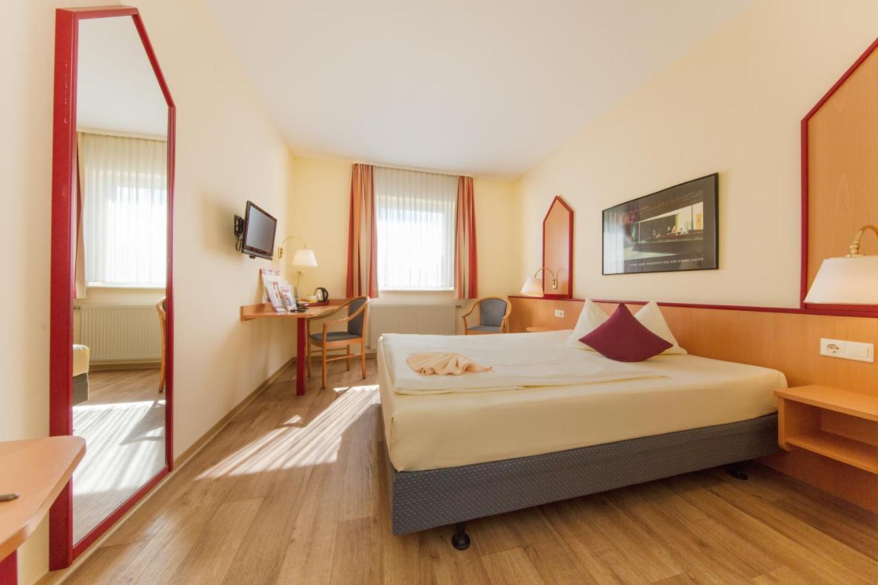 Hotel Montana Diemelstadt Eksteriør billede