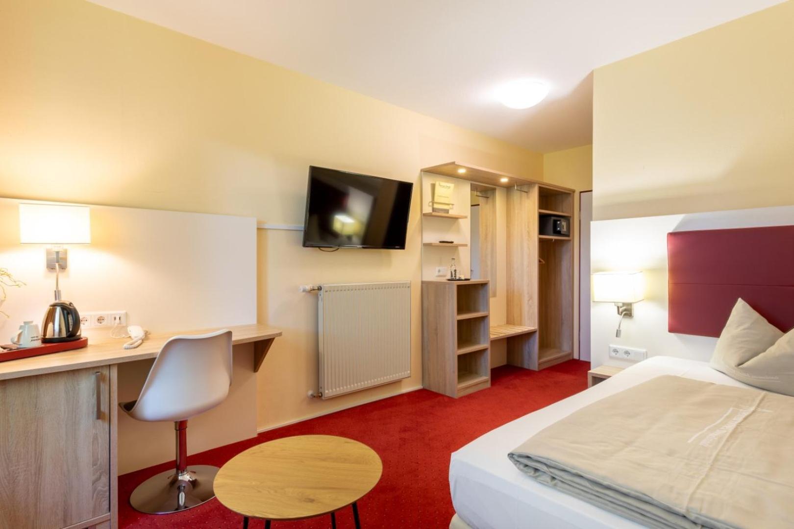Hotel Montana Diemelstadt Eksteriør billede
