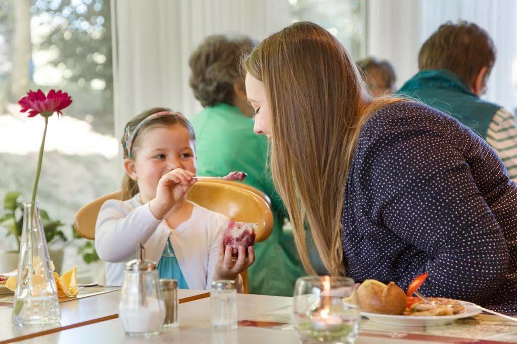 Hotel Montana Diemelstadt Eksteriør billede
